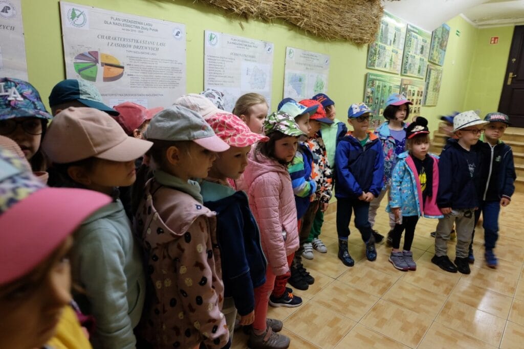 Przedszkolaki z Żarek - Letniska w Nadleśnictwie w Złotym Potoku 14