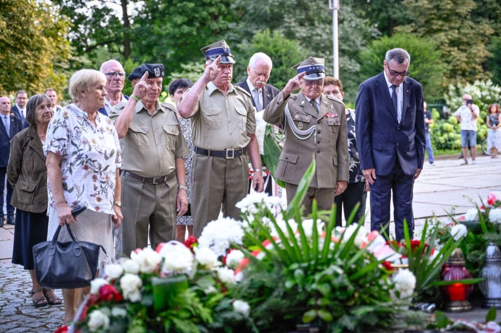 Tak wyglądały częstochowskie obchody 80. rocznicy wybuchu powstania warszawskiego [ZDJĘCIA] 28